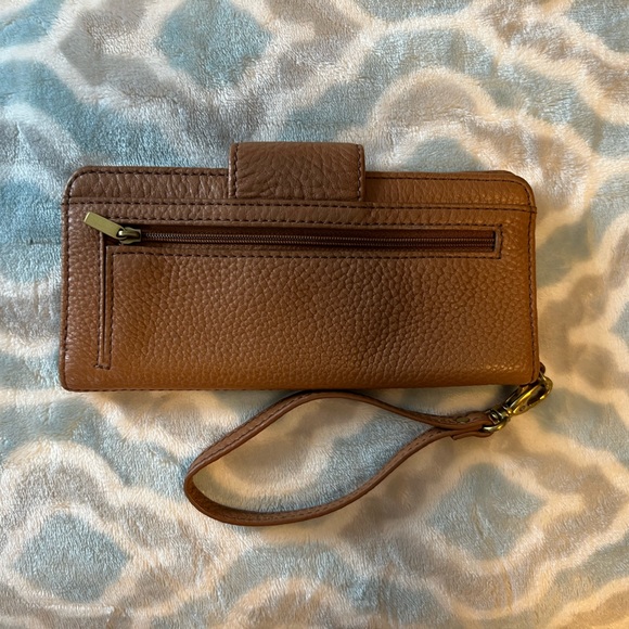 Fossil wristlet. New without tags. Never used - Picture 2 of 3